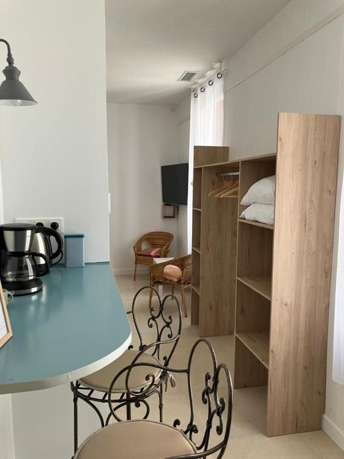 Appartement Calme Centre Ville A 80M Des Halles Narbonne Luaran gambar